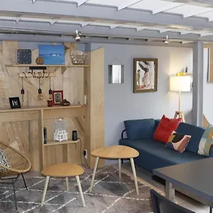 Apartment Air-conditioned Duplex With Furnished Terrace In The City Center, Aix-en-Provence